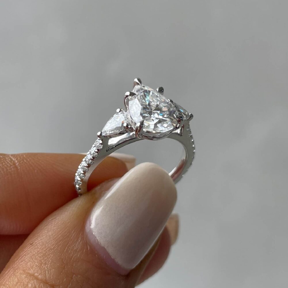 3.0Ct Pear Shaped Engagement Rings