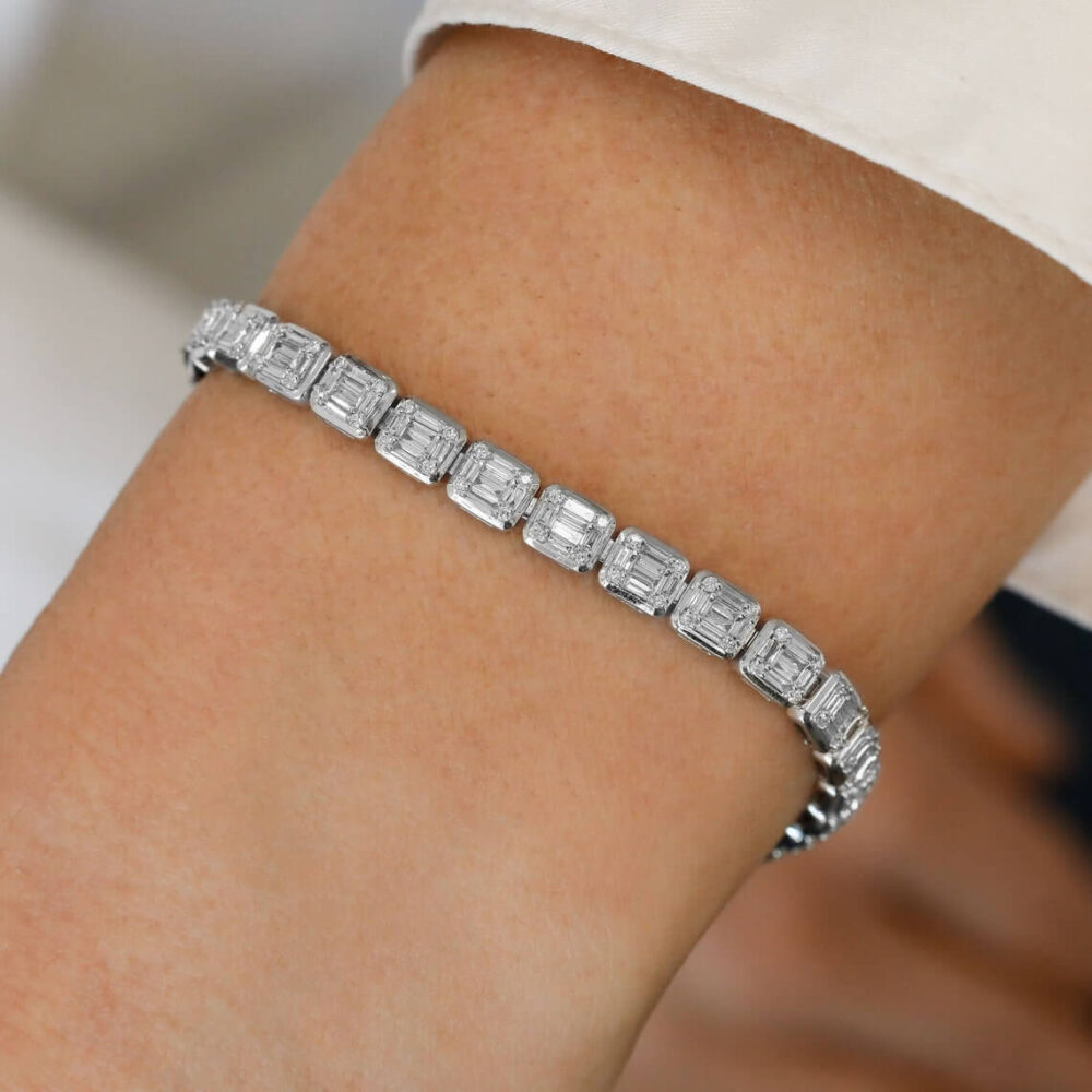 Radiant Moissanite Baguette Diamond Tennis Bracelet in 14K Gold (8)